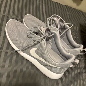 Nike Roshe one - size 10